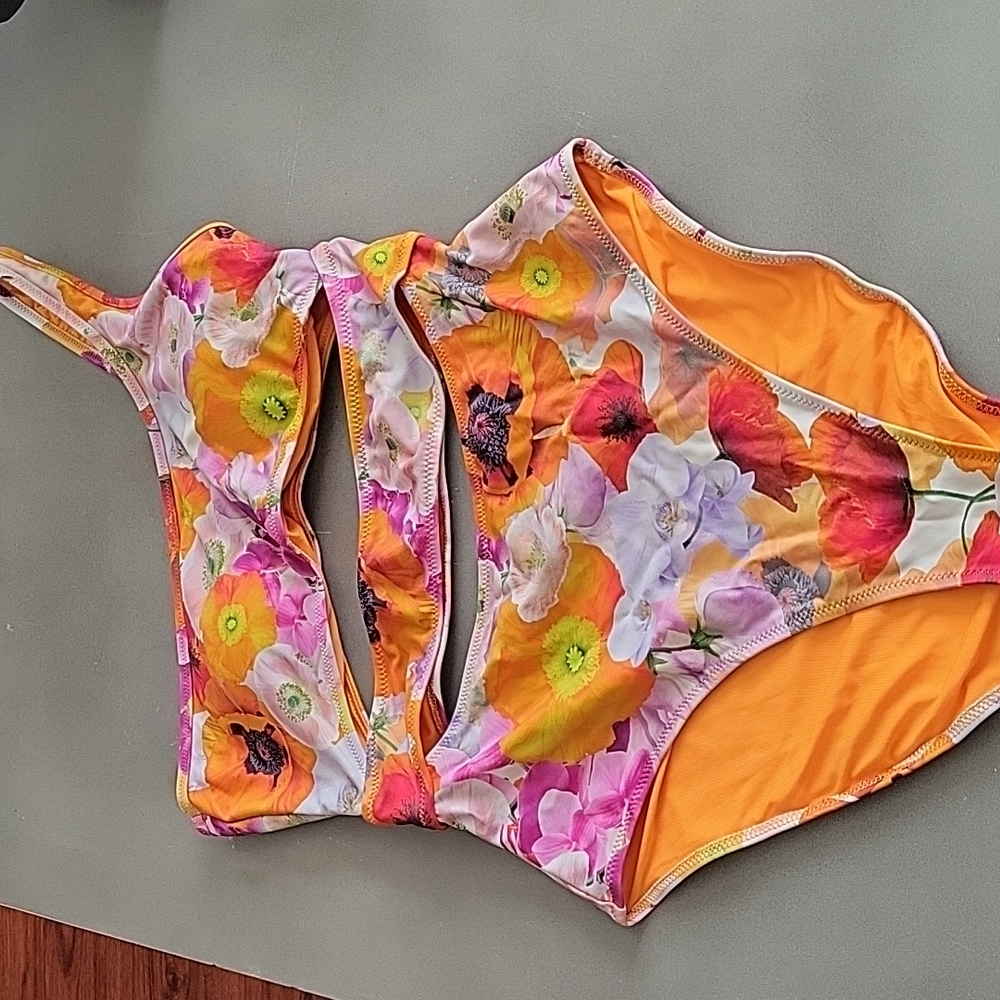 Aerie Cut Out One Soulder Swimsuit